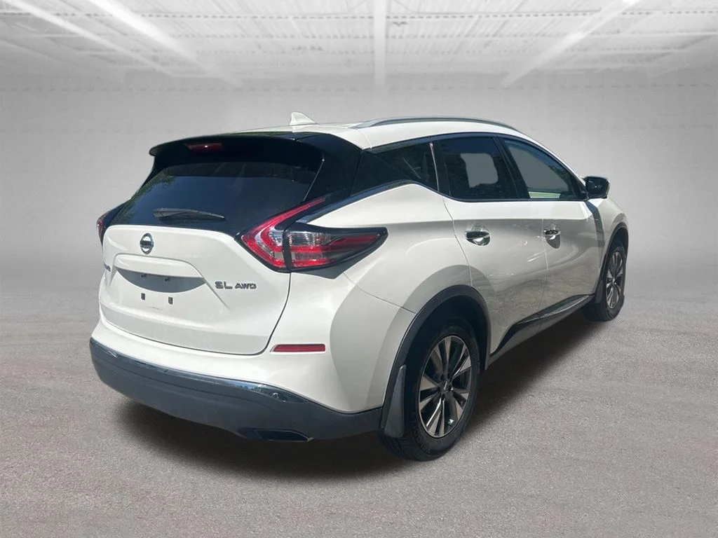 Used 2018 White Nissan SL image 5