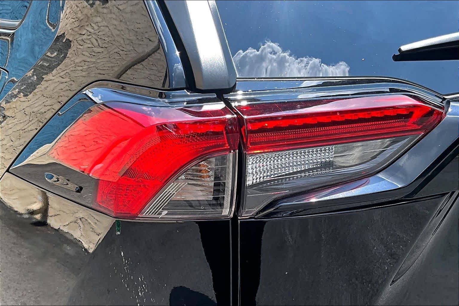 Used 2021 Midnight Black Metallic Toyota LE image 29