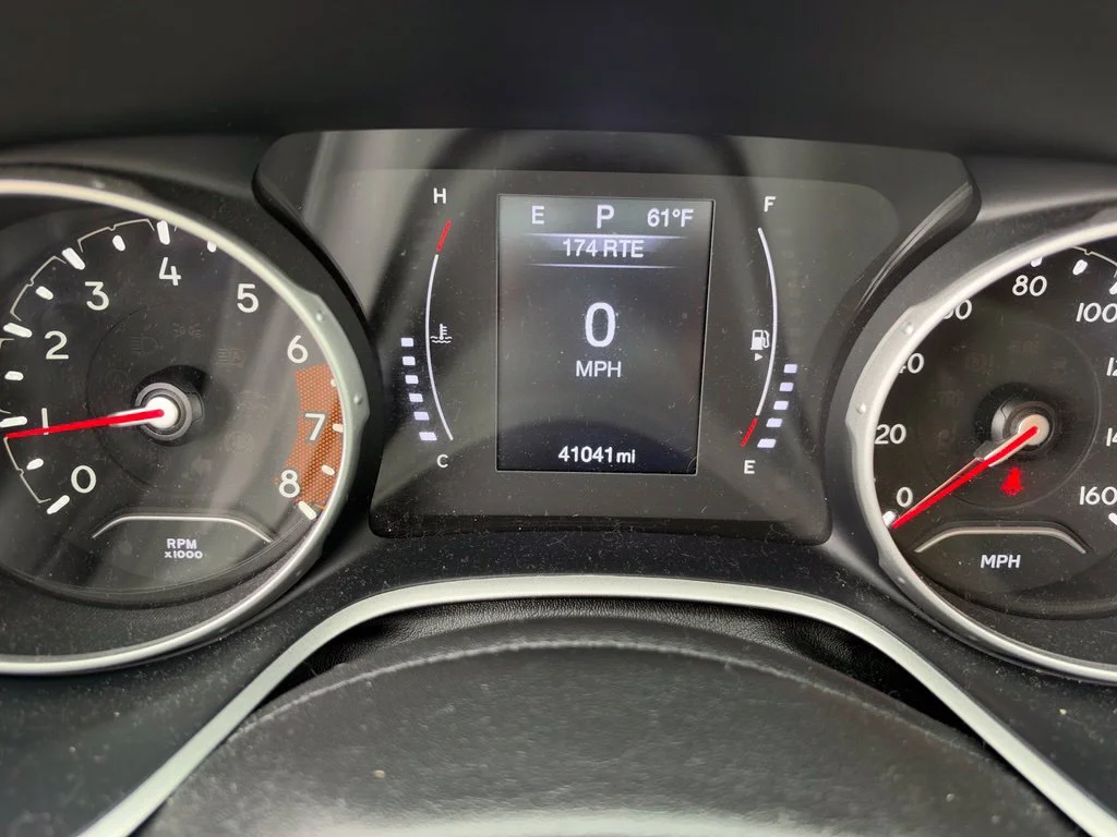 Used 2018 Red Jeep Sport image 13