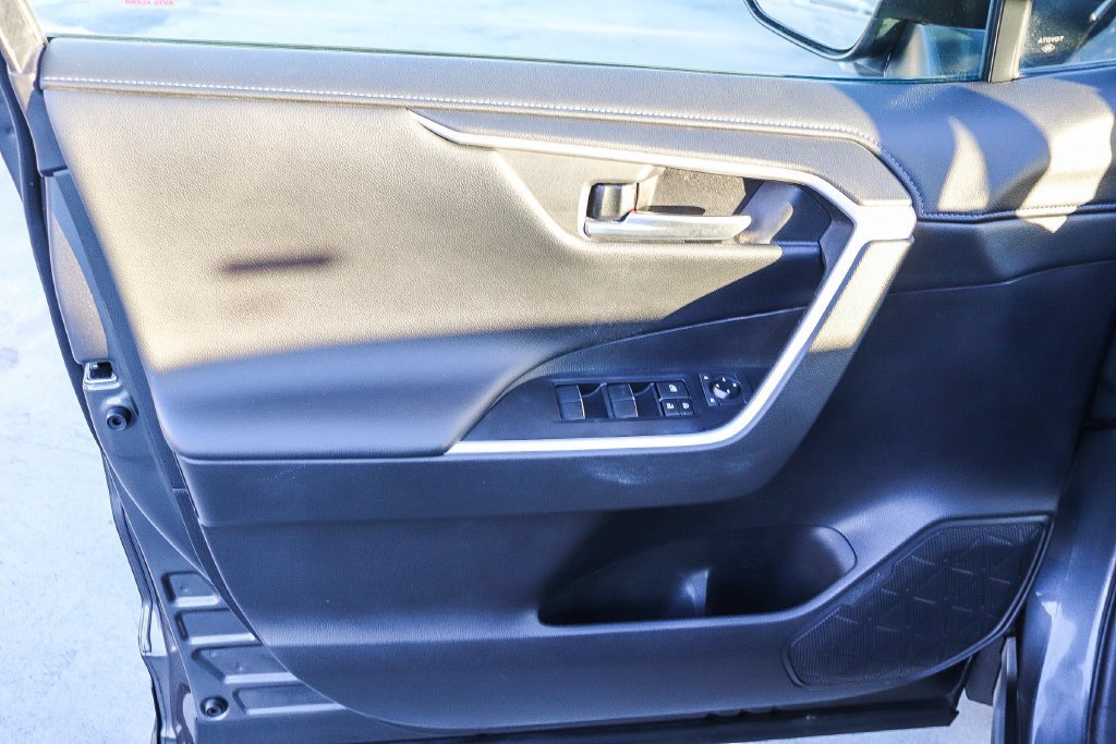 Used 2021 Midnight Black Metallic Toyota XSE image 24