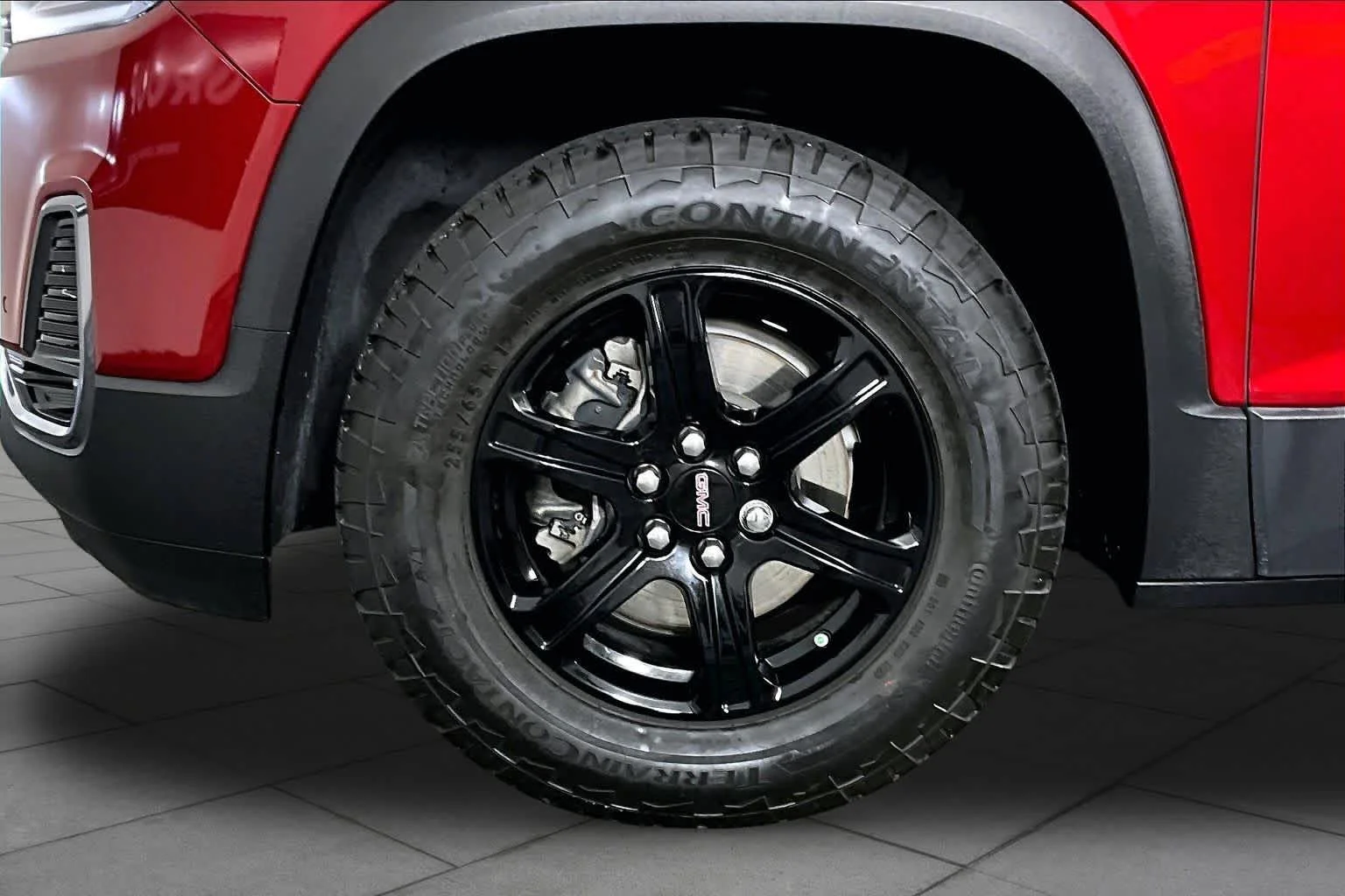 Used 2023 VOLCANIC RED TINCOAT GMC AT4 image 21
