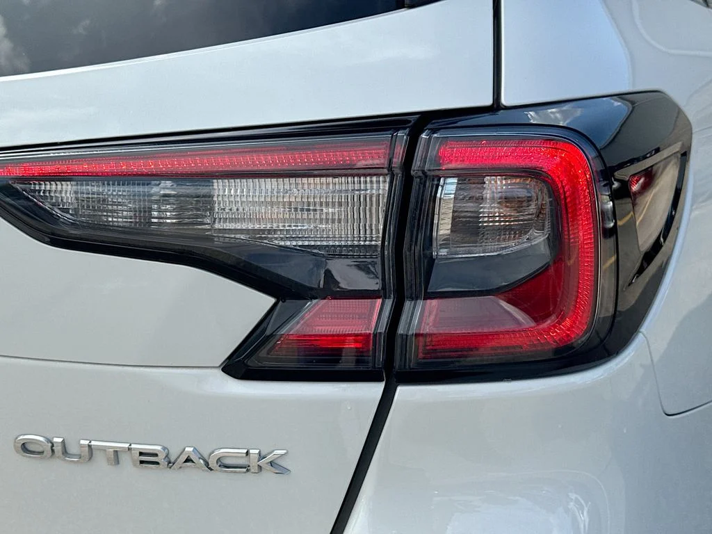 Used 2022 White Subaru Premium image 34