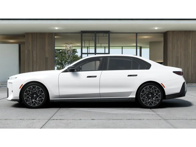 New 2027 Mineral White Metallic BMW 740i xDrive image 4