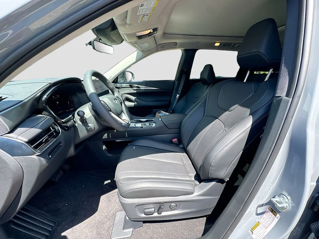 New 2027 HARBOR GRAY INFINITI Luxe FWD image 22