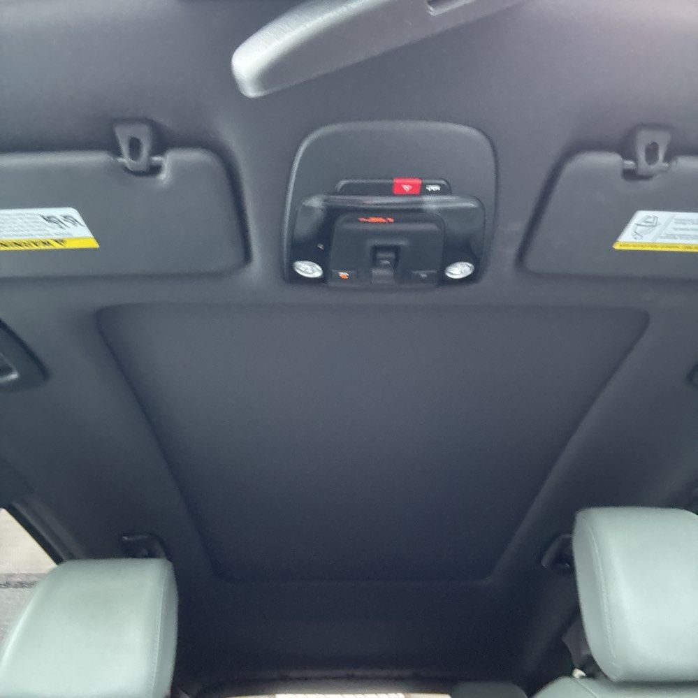Used 2023 Green Kia X-Line image 22