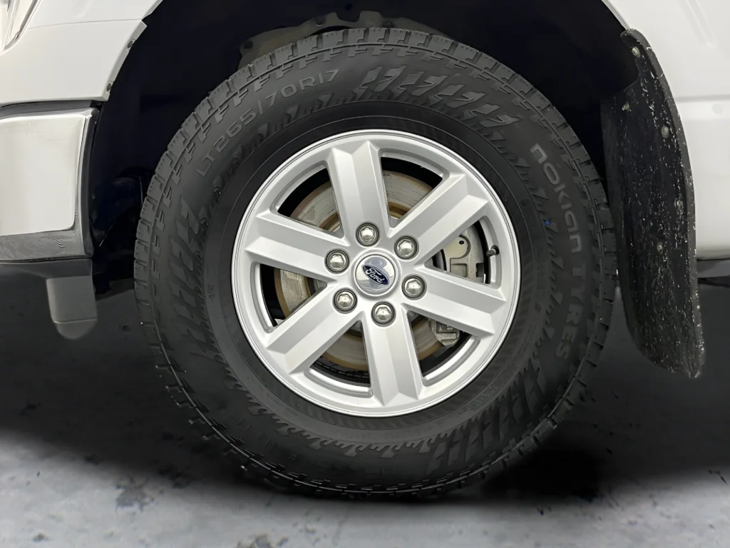 Used 2021 White Ford XLT image 19
