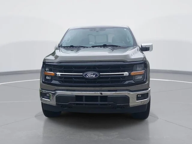 Used 2025 Gray Ford XLT image 8