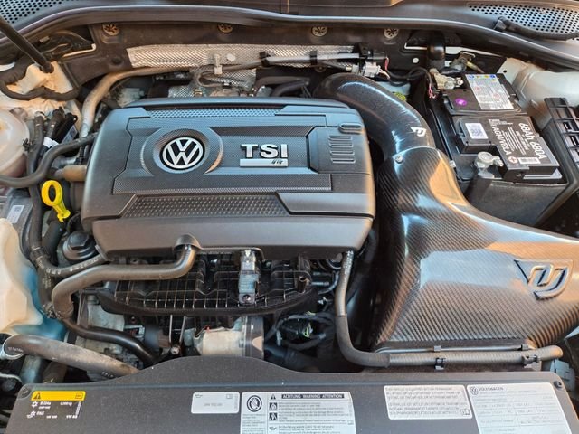 Used 2018 White Volkswagen DCC & Navigation 4Motion image 25