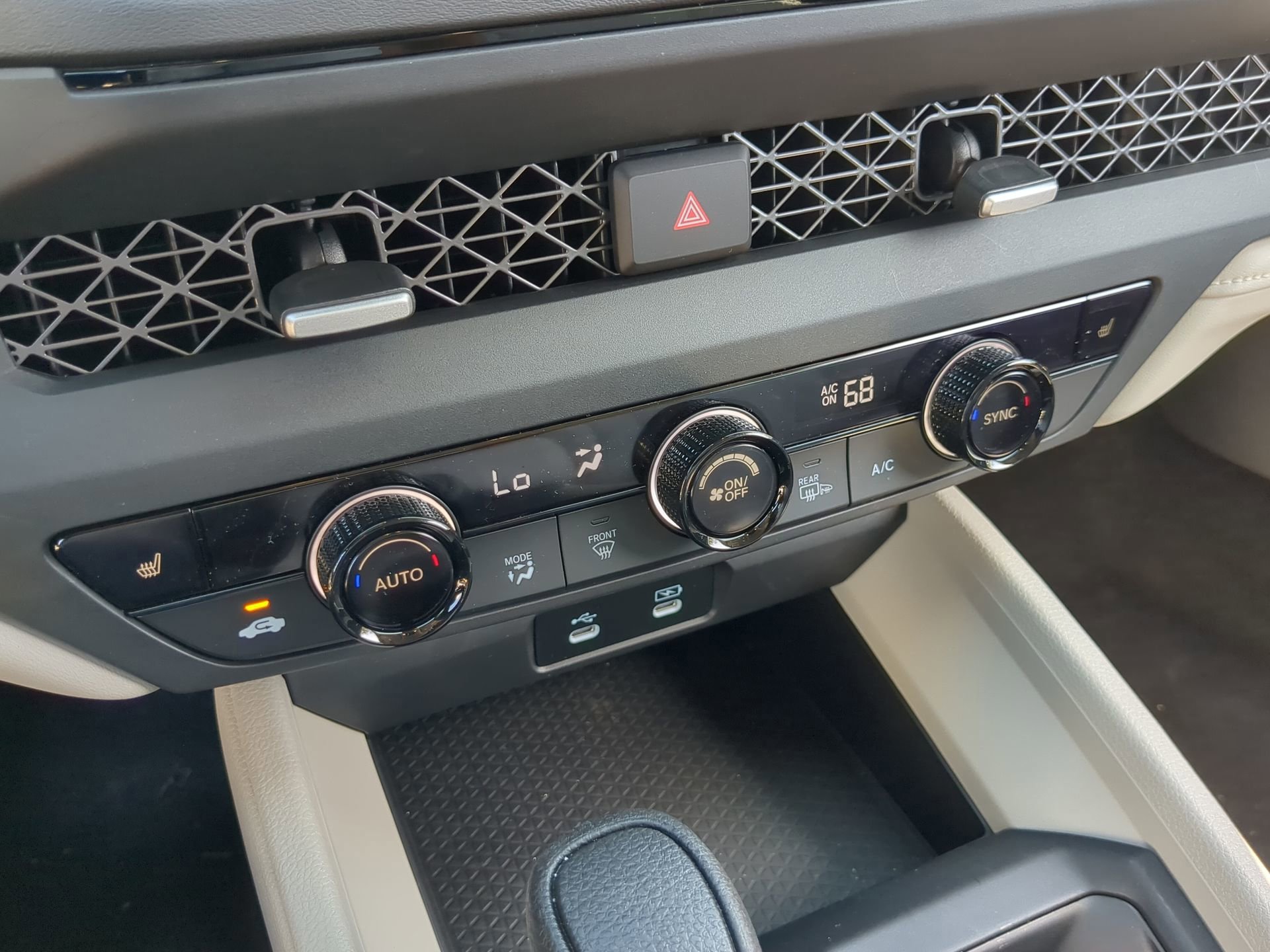 2025 Honda Accord SE - Photo 25