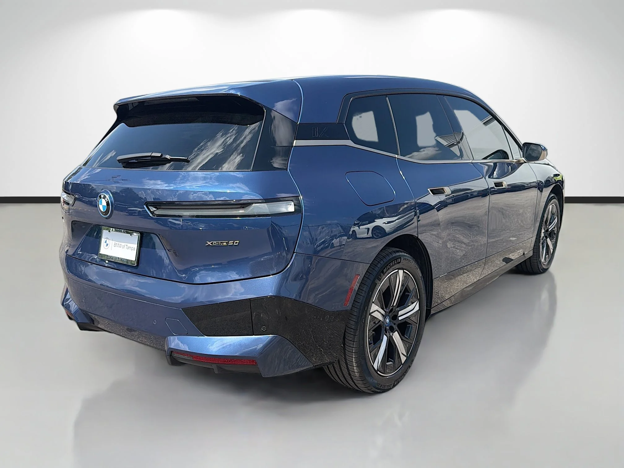 Certified Used 2023 Phytonic Blue Metallic BMW xDrive50 image 3
