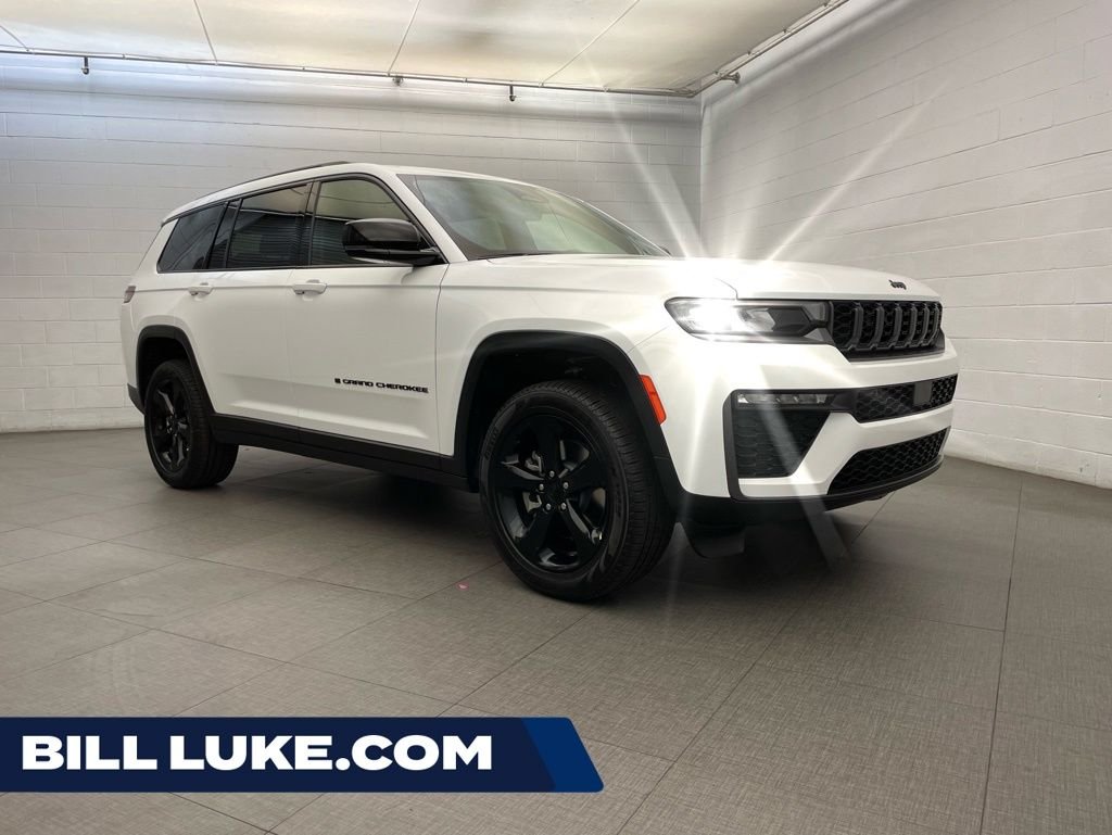New 2026 Bright White Clear-Coat Exterior Paint Jeep Limited image 1