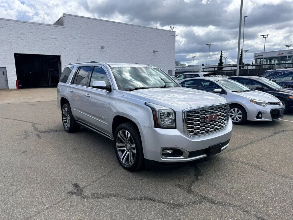 Used 2020 Quicksilver Metallic GMC 4x4 Denali Dilawri Certified   Local BC   Regularl image 4
