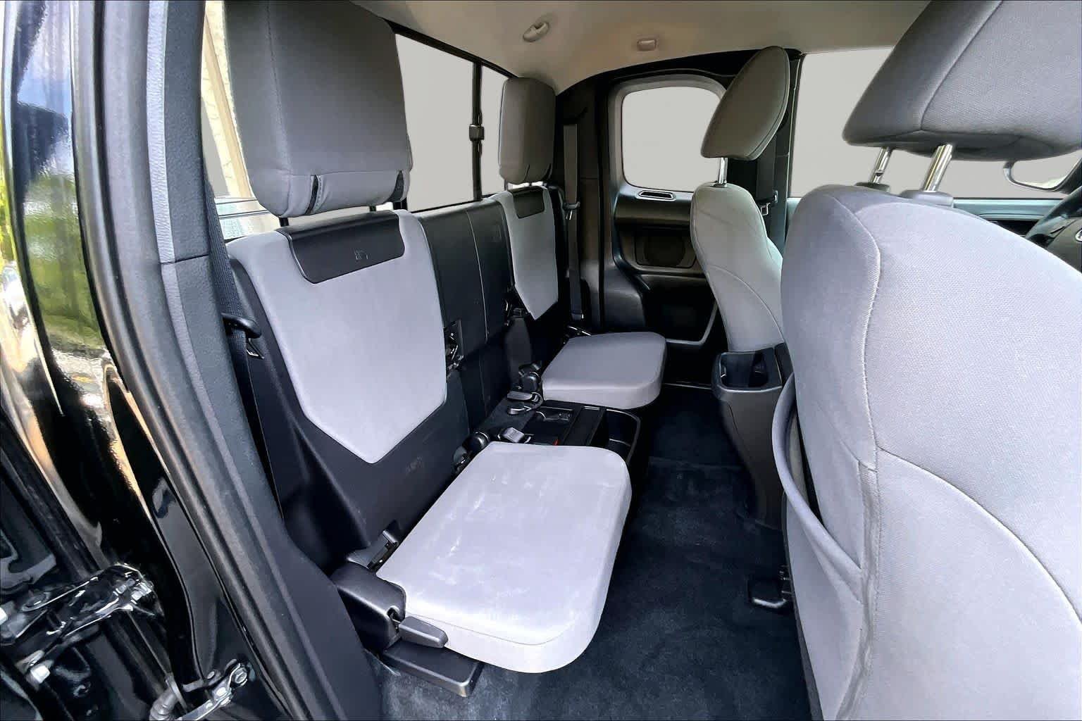 Used 2019 Midnight Black Metallic Toyota SR image 19