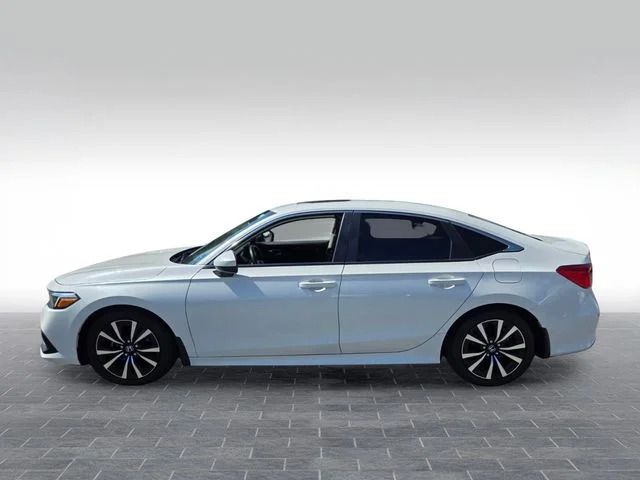 Used 2024 White Honda EX image 4