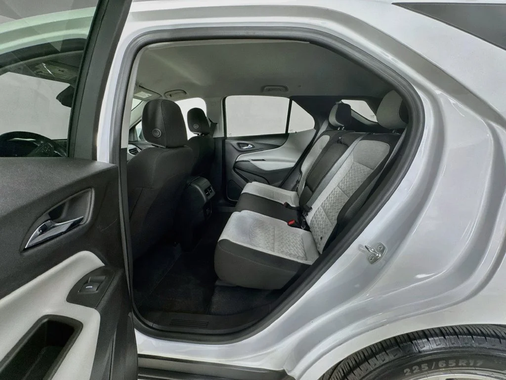 Used 2024 White Chevrolet LT image 28