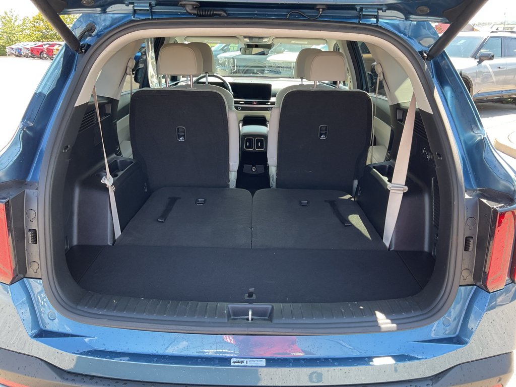 Certified Used 2025 Mineral Blue Kia EX image 16