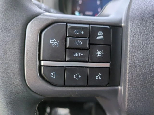 New 2026 Ruby Red Metallic Tinted Clearcoat Ford XLT image 25