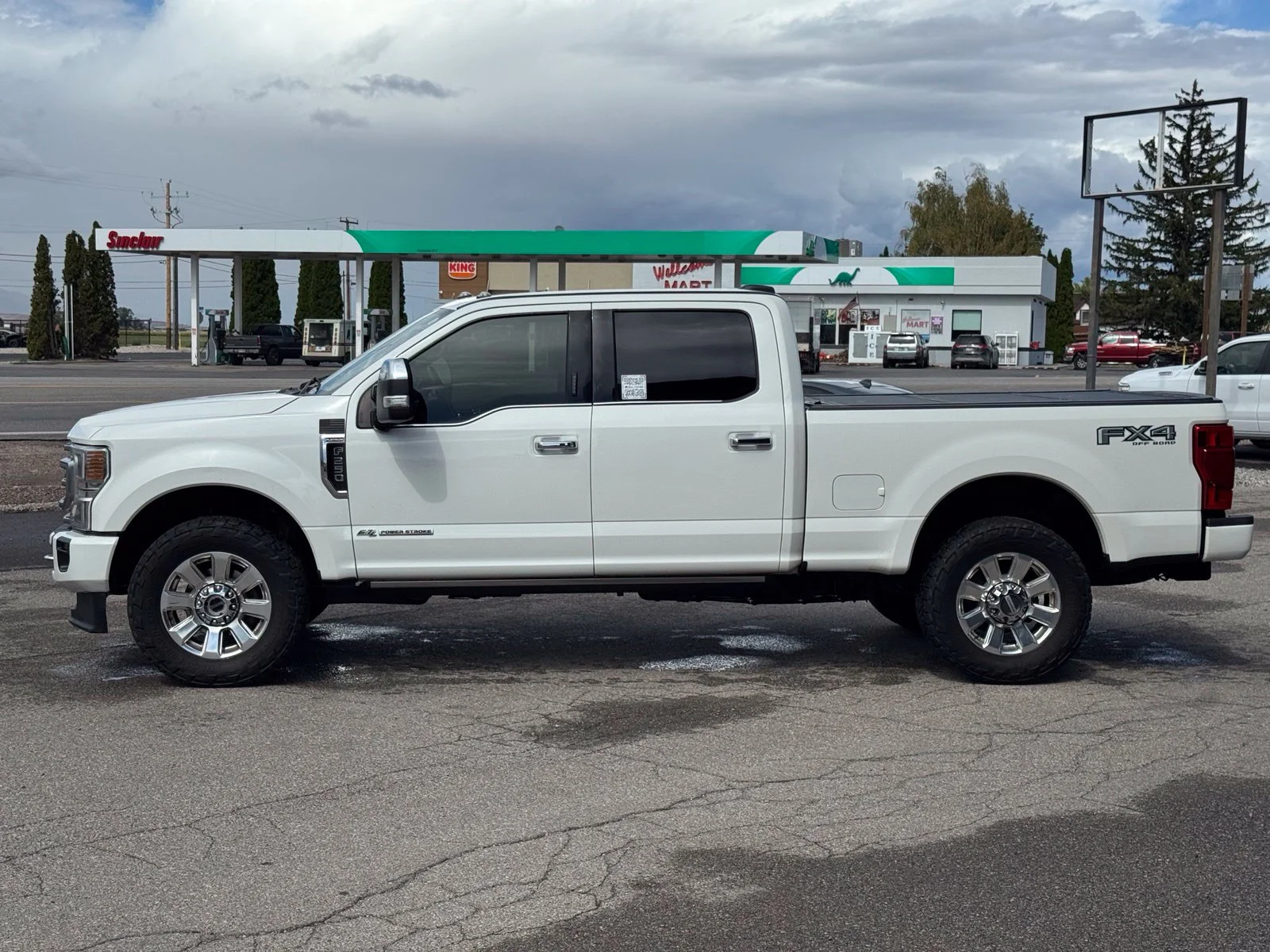Used 2022 White Ford Platinum image 13