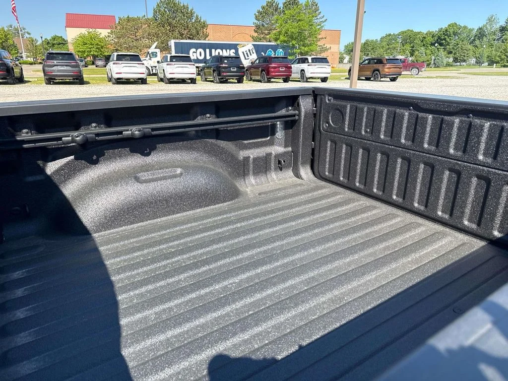 New 2026 Granite Crystal Metallic Clearcoat RAM Big Horn/Lone Star image 10
