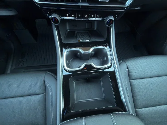 2027 Chevrolet Traverse LT - Photo 17