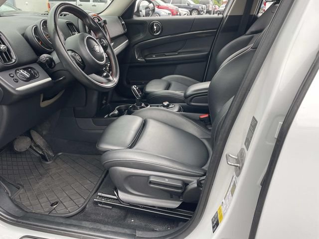 Used 2020 Light White MINI Classic image 24