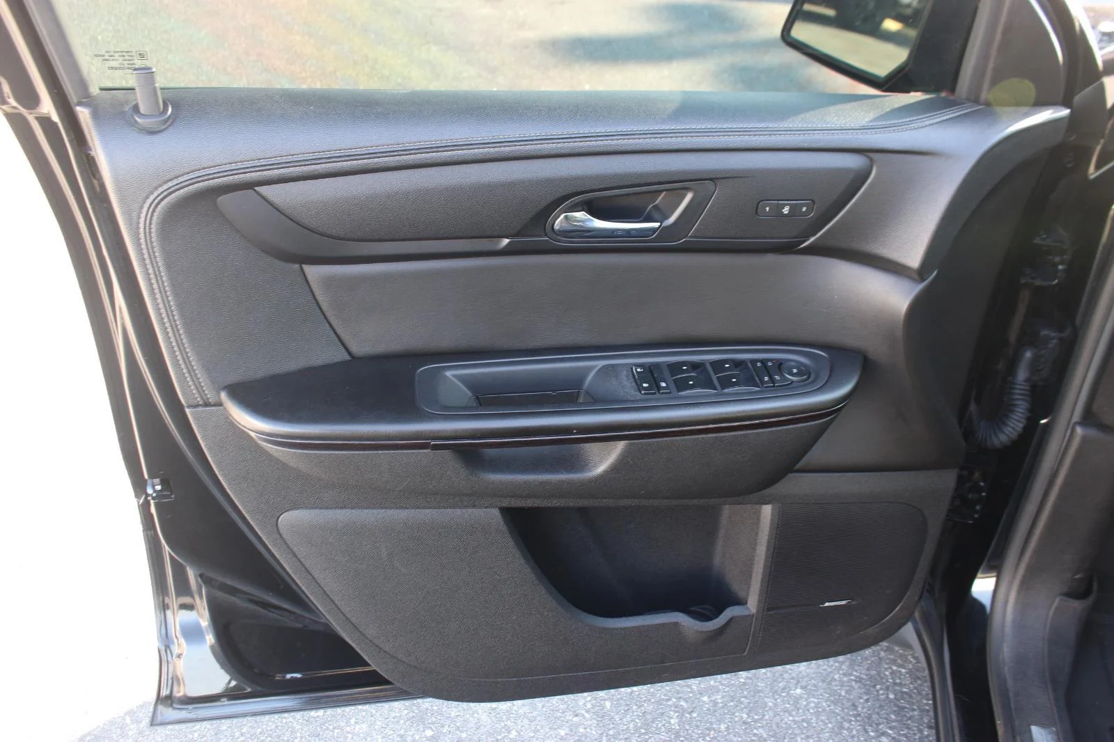 Used 2016 MOSAIC BLACK METALLIC Chevrolet LTZ image 14