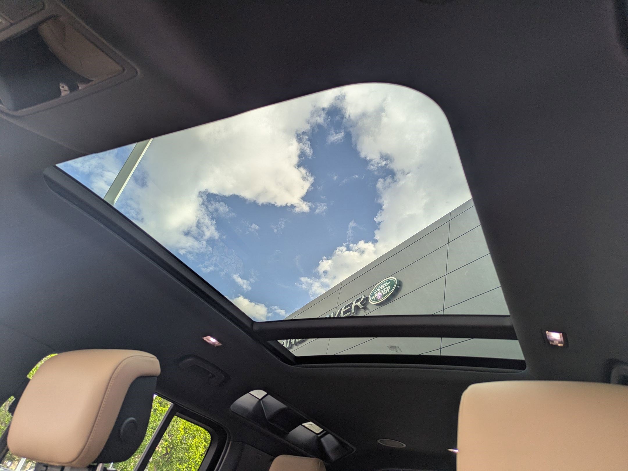 New 2026 Woolstone Green Land Rover P500 X-Dynamic SE image 24
