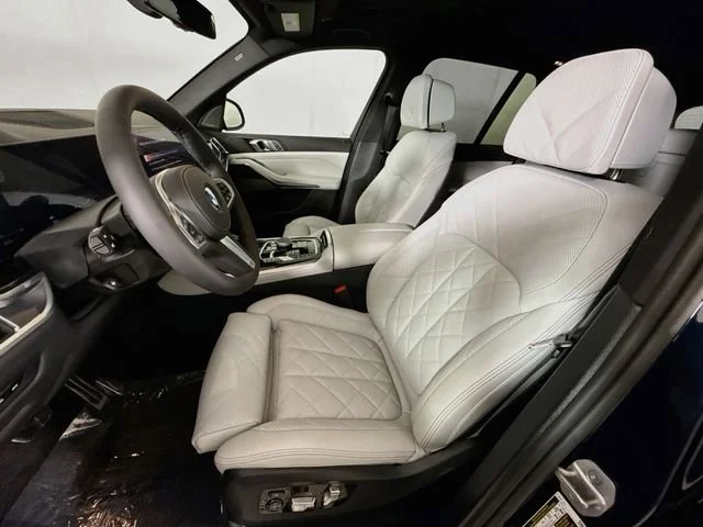 New 2026 Carbon Black Metallic BMW xDrive40i image 22