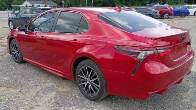 Used 2022 Supersonic Red Toyota SE image 4