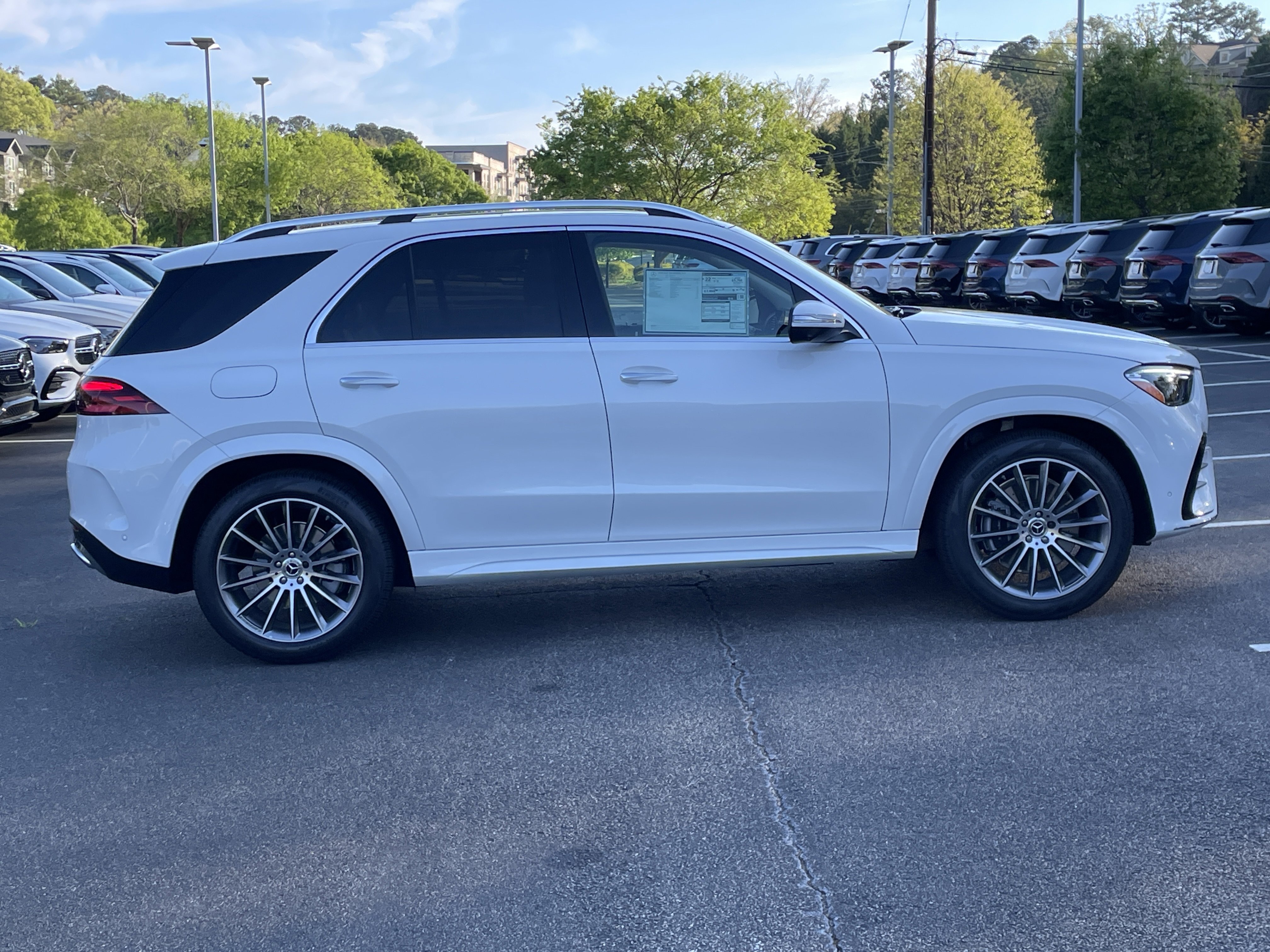 New 2026 MANUFAKTUR Moonlight White Metallic Mercedes-Benz GLE 350 4MATIC® SUV image 6