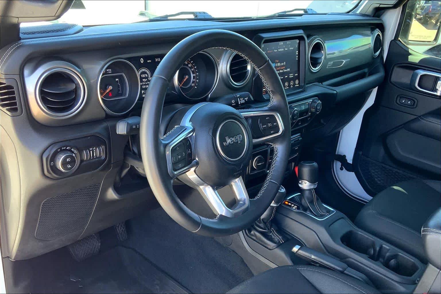 Used 2022 Bright White Clearcoat Jeep Overland image 34