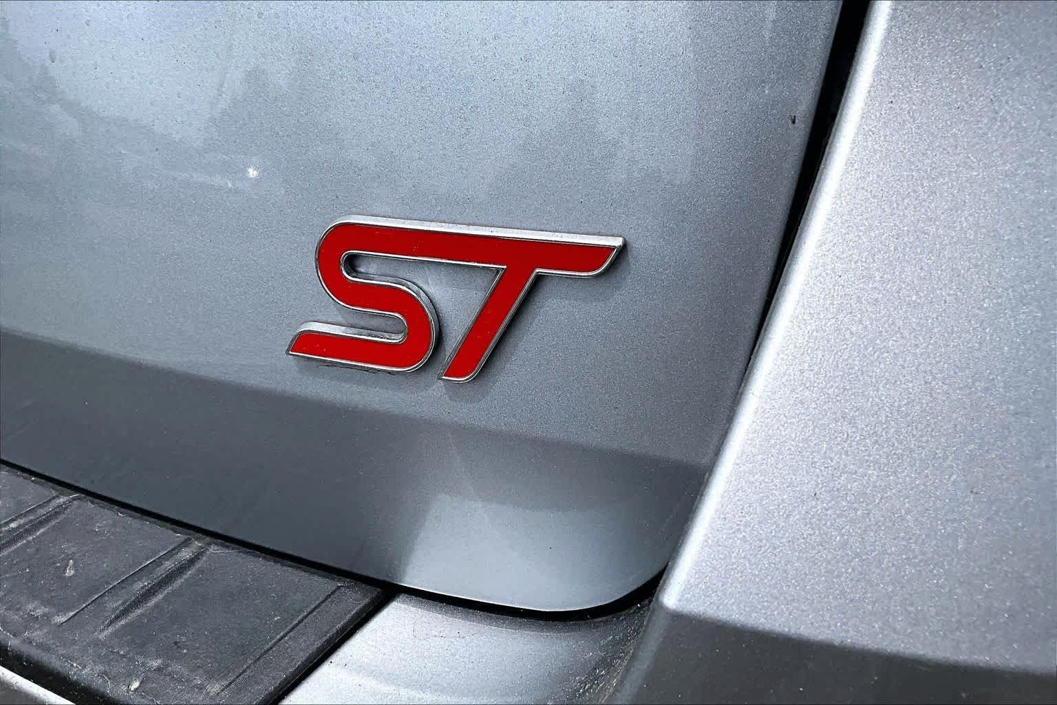 Used 2023 Iconic Silver Ford ST image 10
