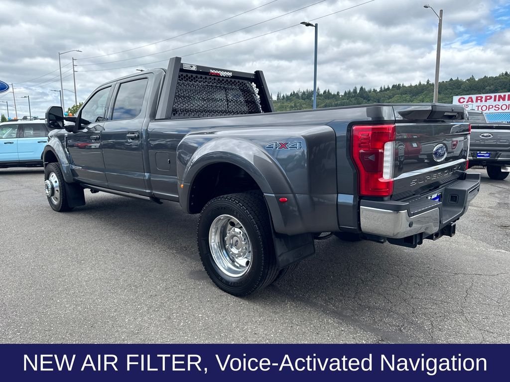 Certified Used 2018 Magnetic Metallic Ford Lariat image 4