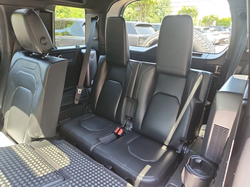 Certified Used 2023 Santorini Black Metallic Land Rover S image 11