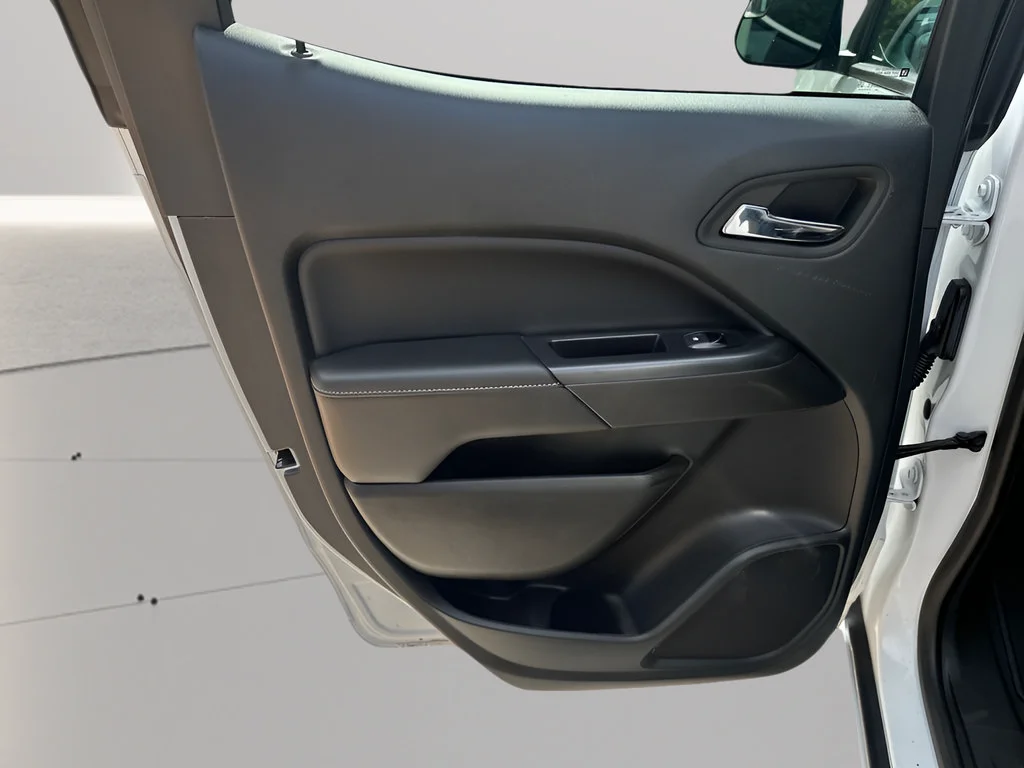 Used 2022 Summit White GMC Elevation image 36