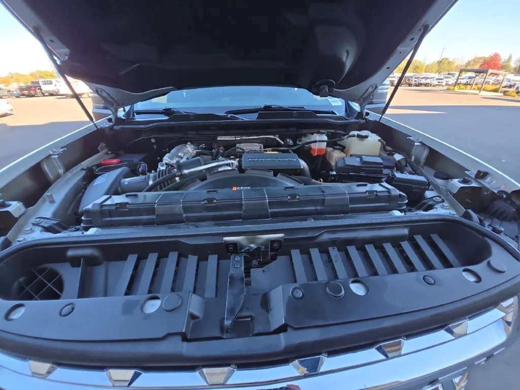 Used 2022 SILVER ICE METALLIC Chevrolet LTZ image 30
