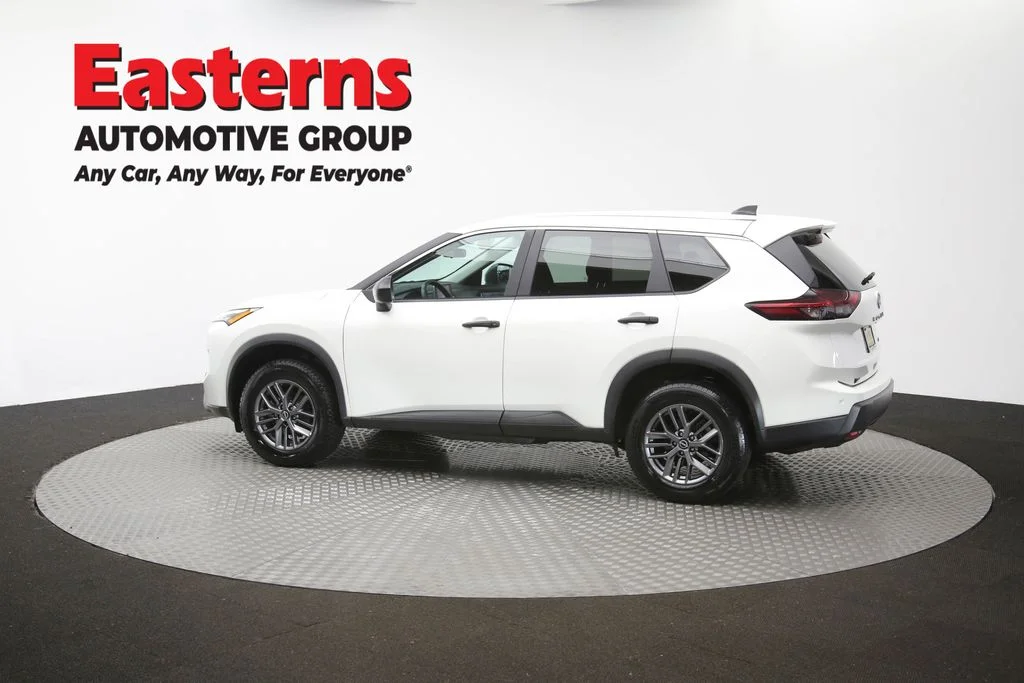 Used 2024 White Nissan S image 62