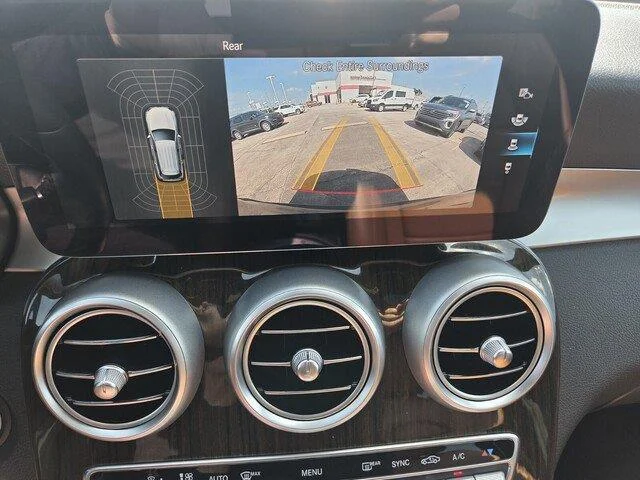 Used 2022 Graphite Grey Metallic Mercedes-Benz GLC 300 image 17
