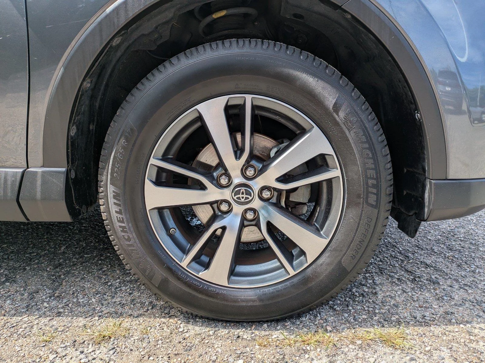 Used 2018 Magnetic Gray Metallic Toyota XLE image 11