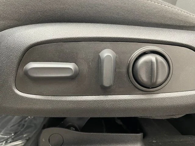 2023 Chevrolet Traverse 1LT - Photo 8