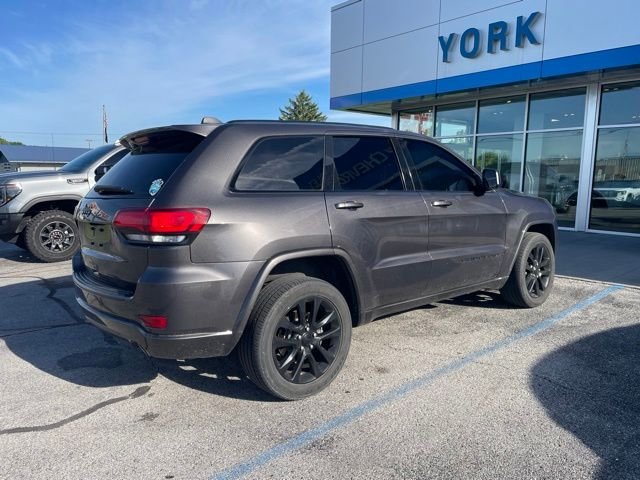 Used 2020 Gray Jeep Altitude image 5