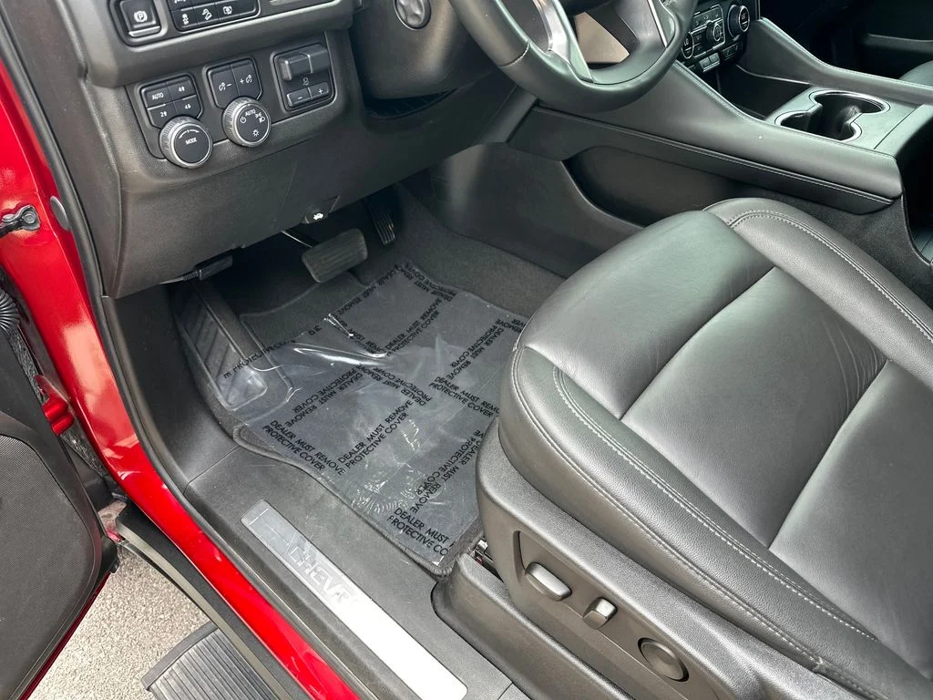 Used 2024 Red Chevrolet Z71 image 23