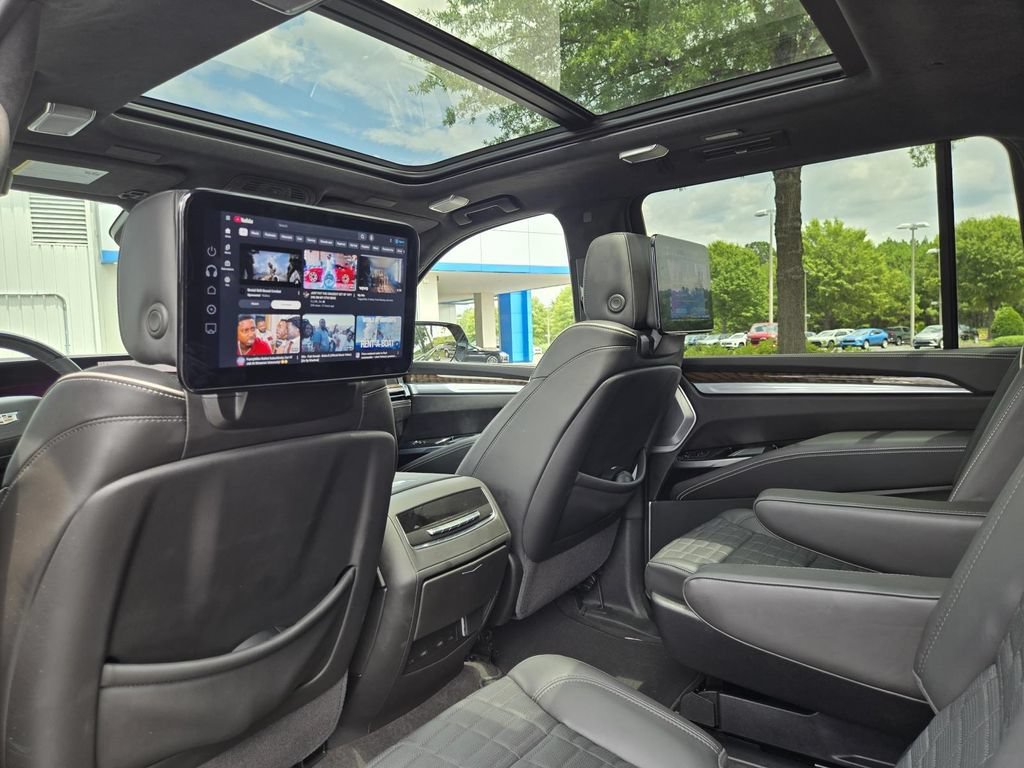 Certified Used 2025 Black Raven Cadillac Sport Platinum image 23