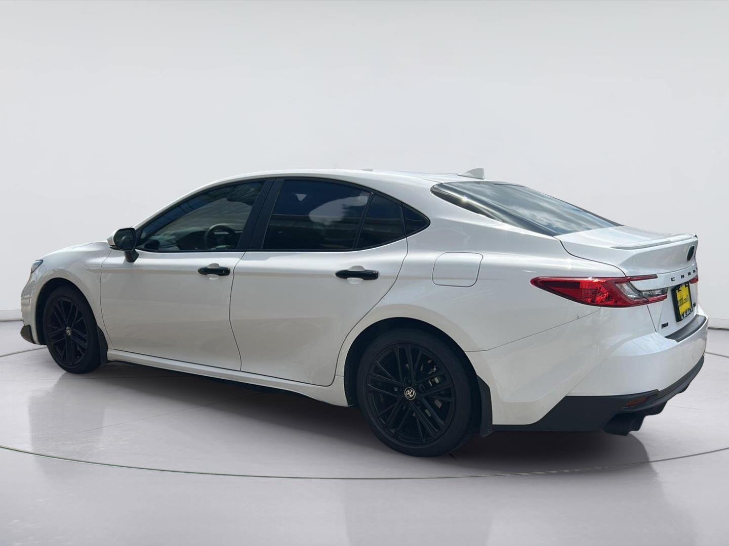 Used 2025 Ice Cap Toyota SE image 6