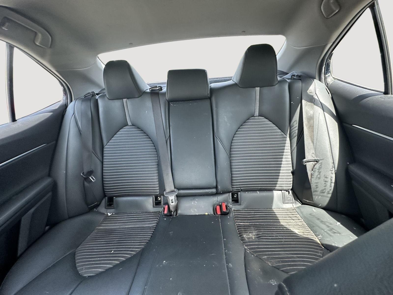 Used 2018 Galactic Aqua Mica TOYOTA SE image 12