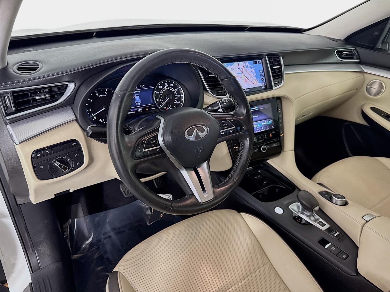 Used 2022 Majestic White INFINITI ESSENTIAL image 9