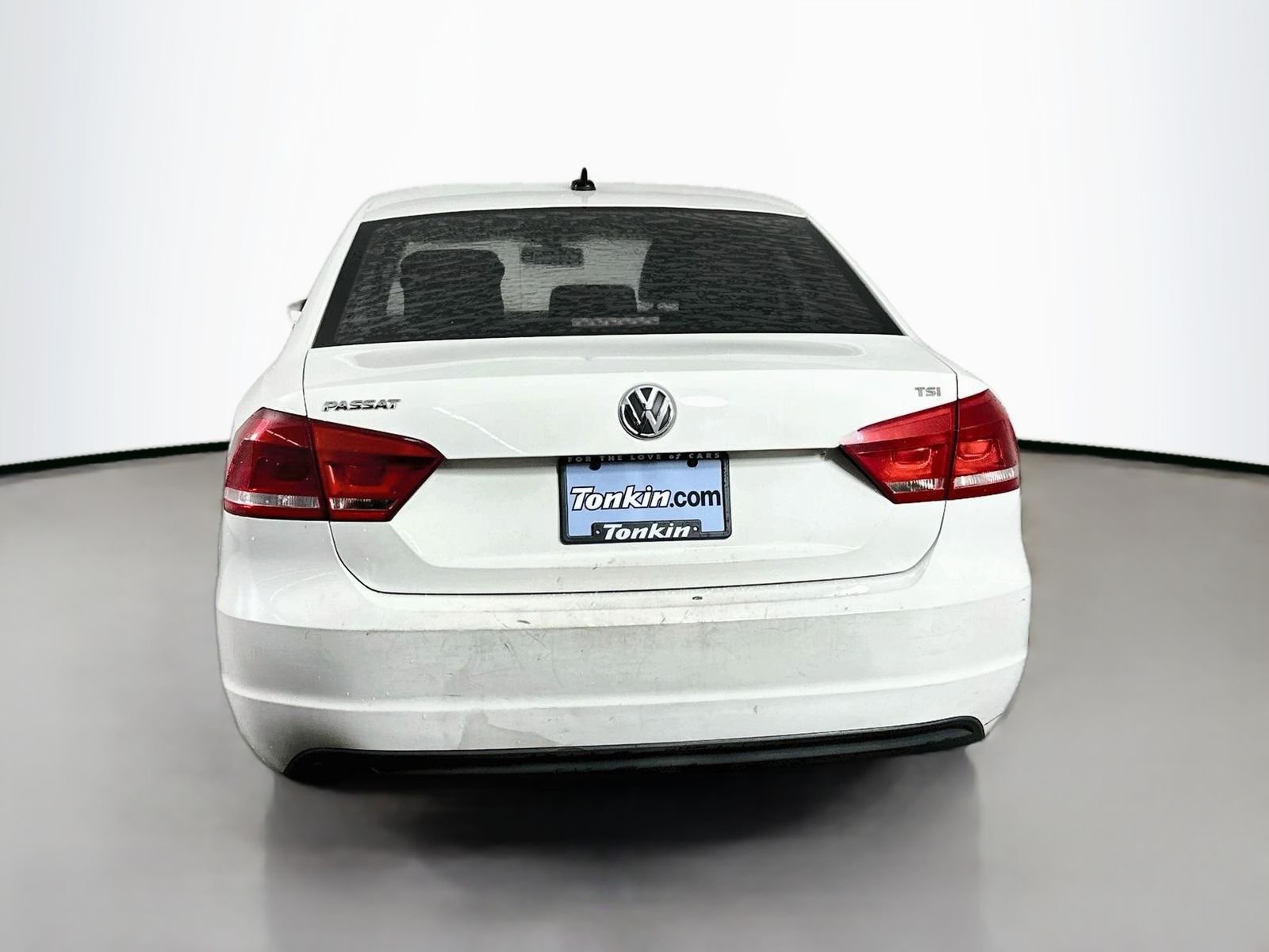 Used 2015 White Volkswagen 1.8T S image 6