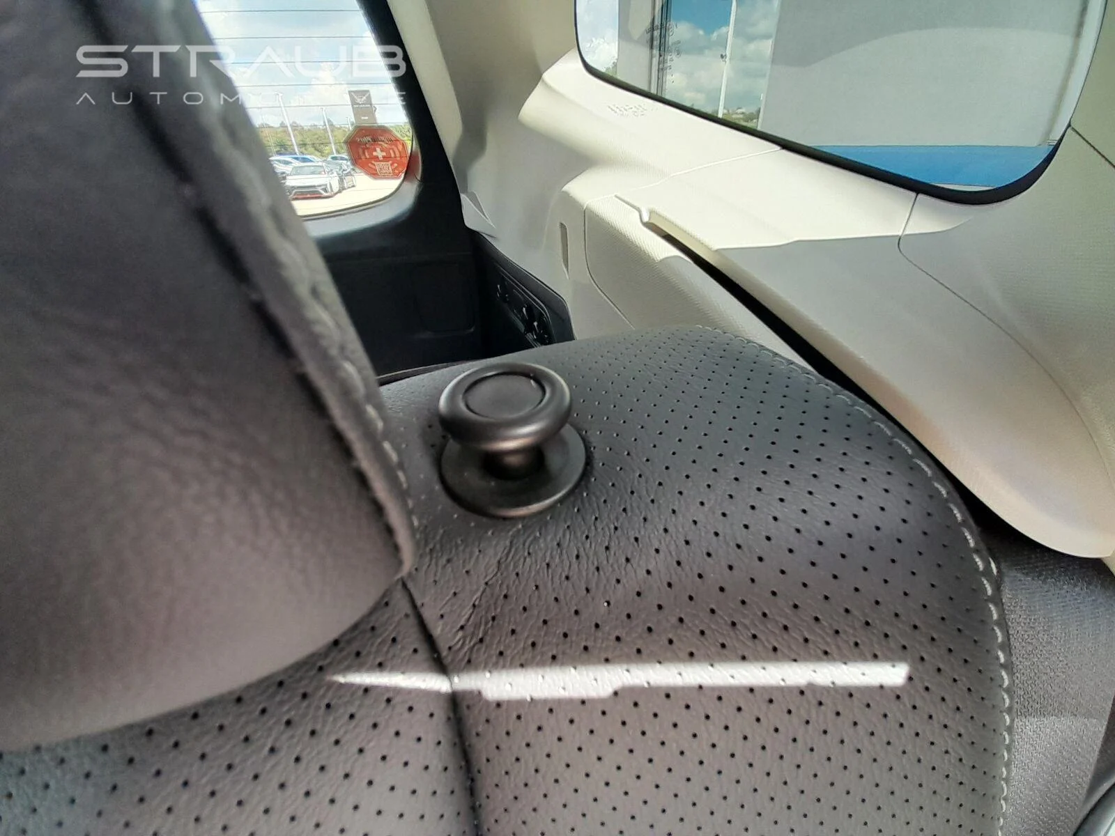 Used 2019 Crystal White Pearl Subaru Limited image 49