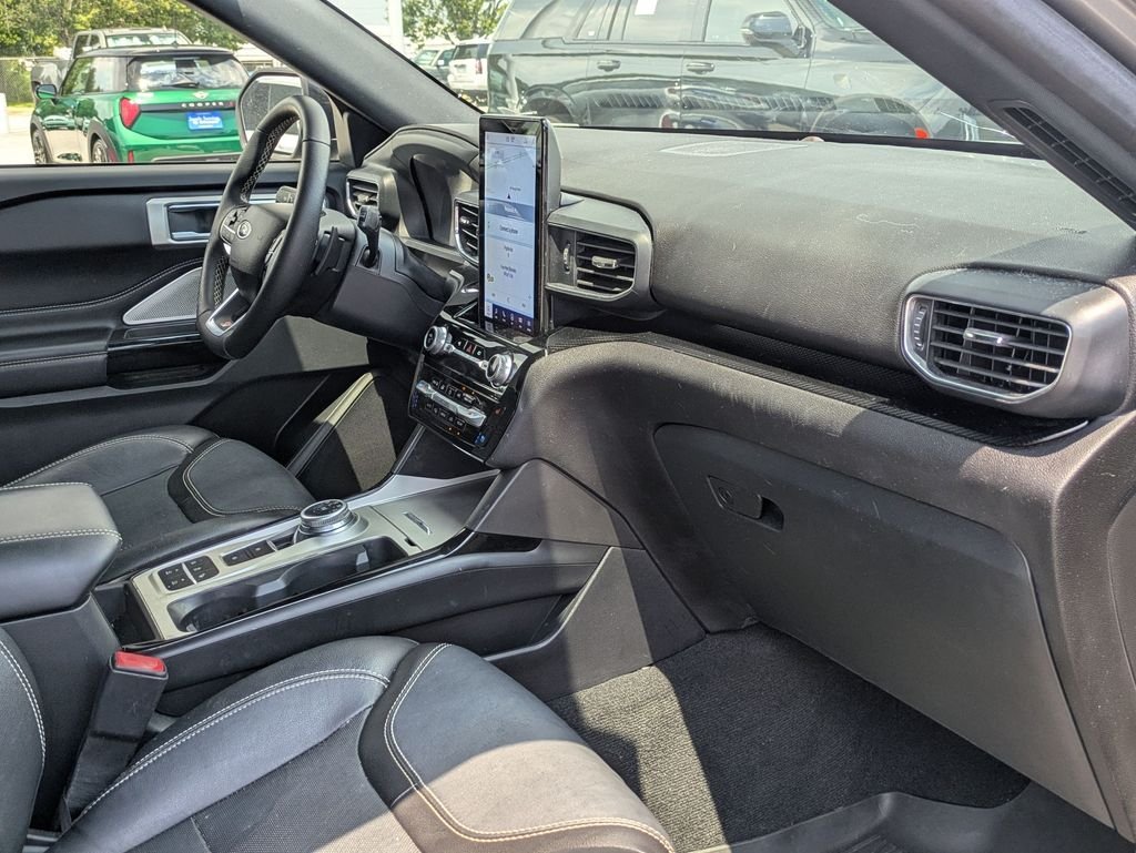 Used 2022 Gray Ford ST image 25