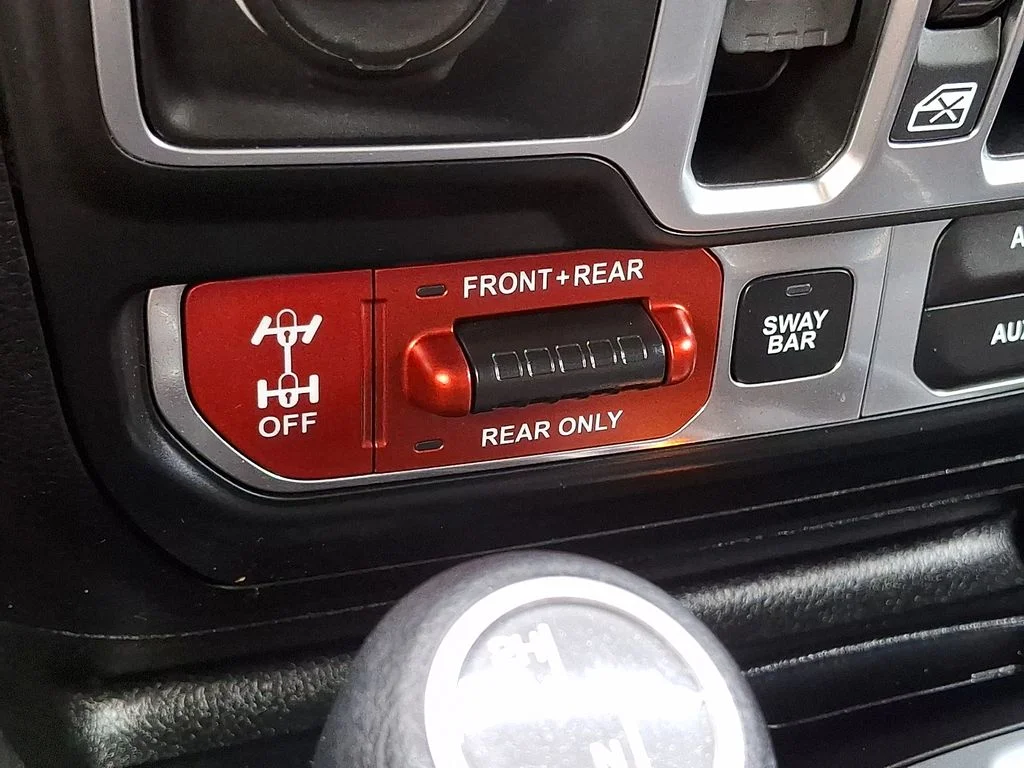 Used 2018 Granite Crystal Clearcoat Metallic Jeep Unlimited Rubicon image 26